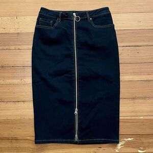 Joseph Ribkoff indigo denim pencil skirt. Size 2.